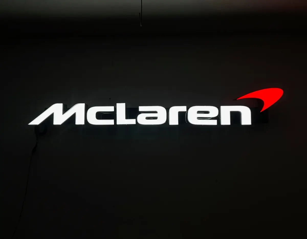 McLaren_Sign_2_cover-tiny-1200x0