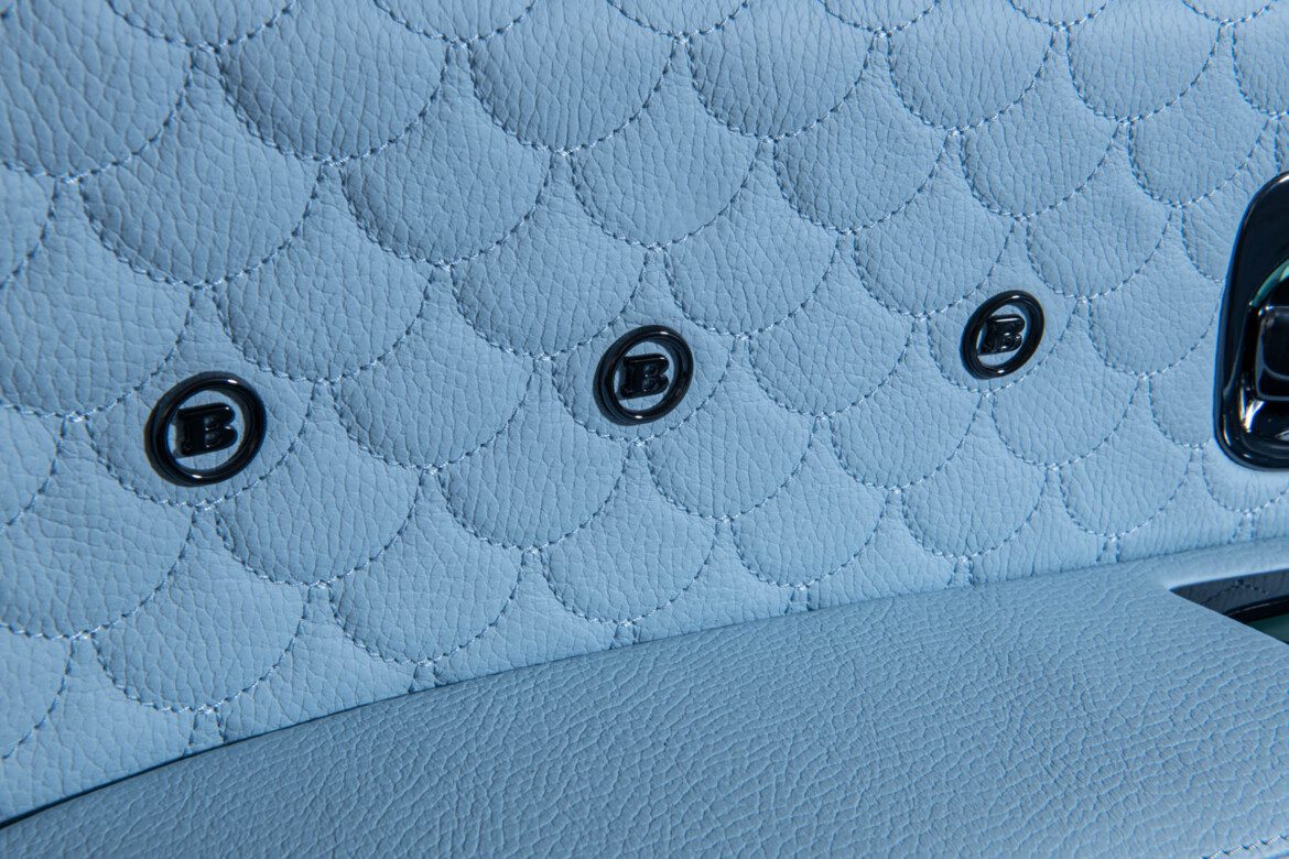 BRABUS 700 BLUE SKY Studio klein (20)-1170×780 BRABUS 700 BLUE SKY Studio klein (20)-1170x780