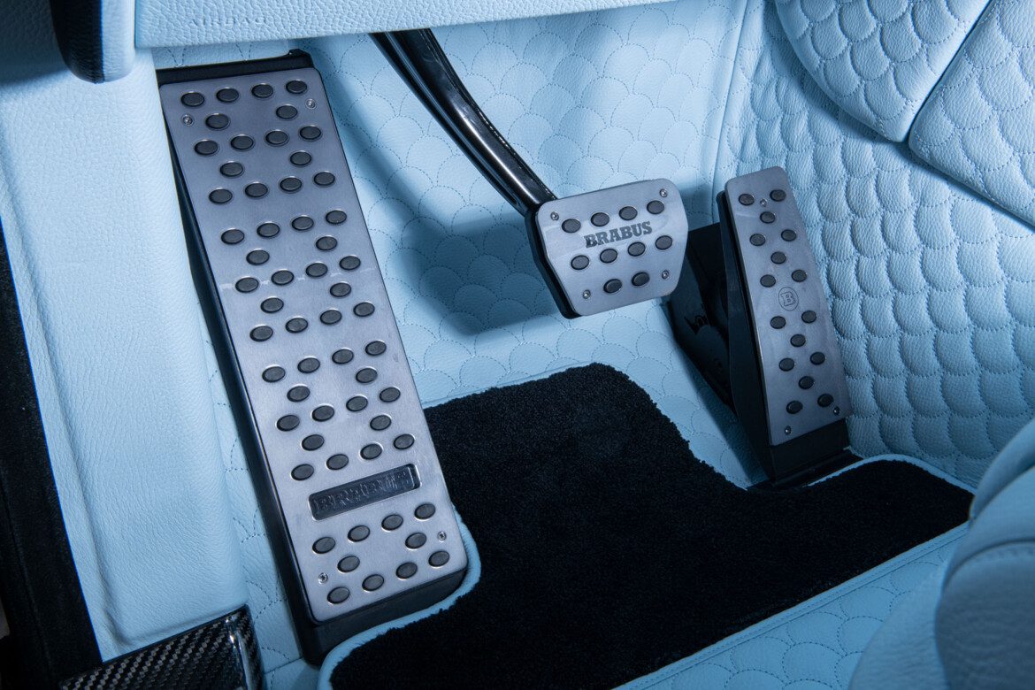 BRABUS 700 BLUE SKY Studio klein (22)-1170×780 BRABUS 700 BLUE SKY Studio klein (22)-1170x780