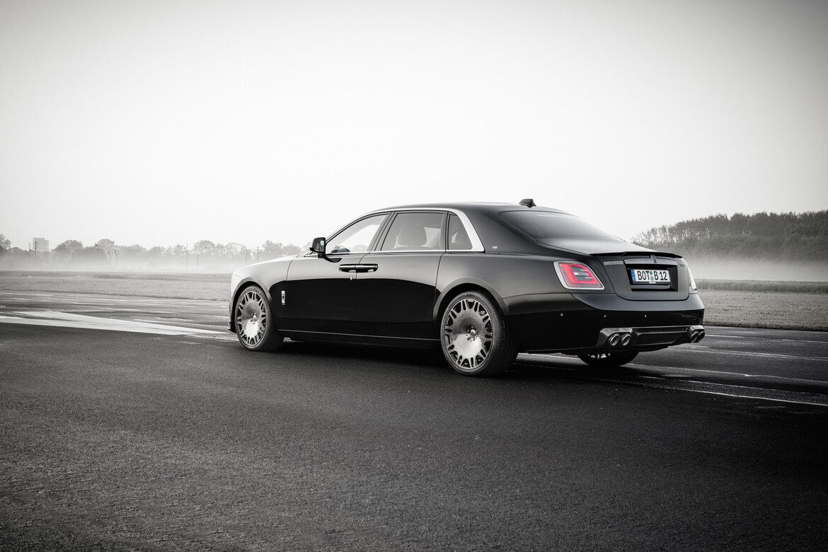 BRABUS 700 based on Rolls Royce Ghost Extended Outdoor klein (3)-1170×780 BRABUS 700 based on Rolls Royce Ghost Extended Outdoor klein (3)-1170x780